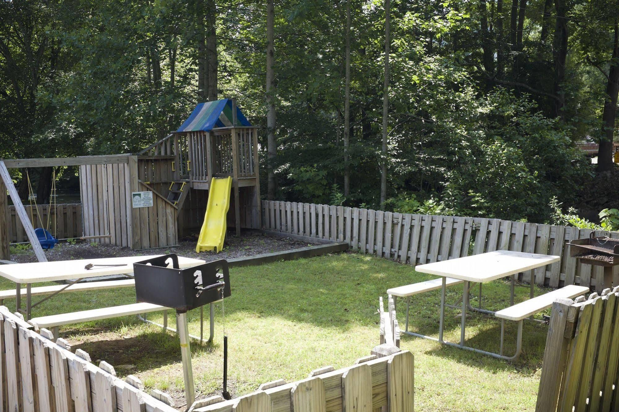Peppertree Maggie Valley Aparthotel ภายนอก รูปภาพ